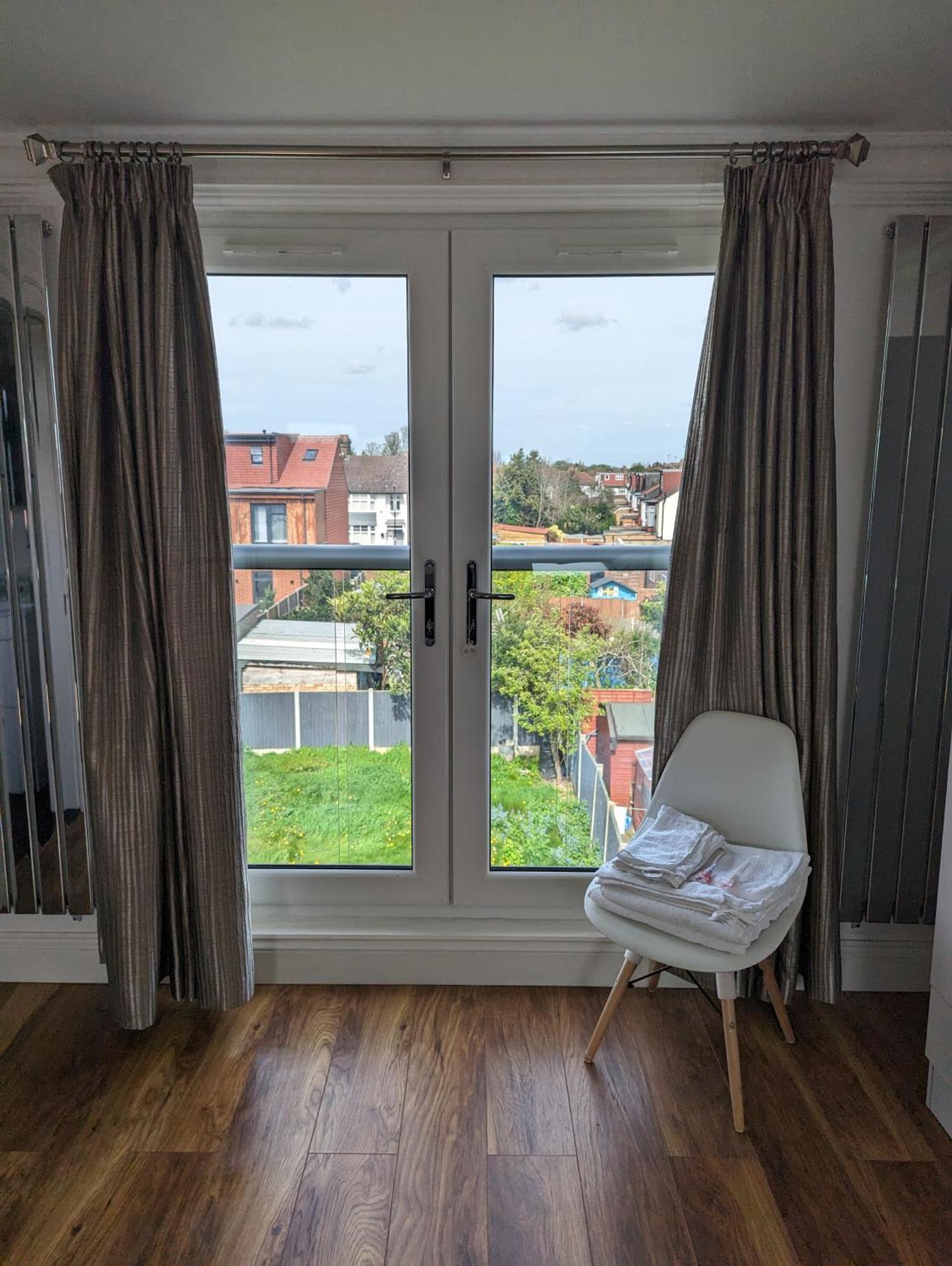 Luxury Hotel Rooms Palmers Green Exterior photo