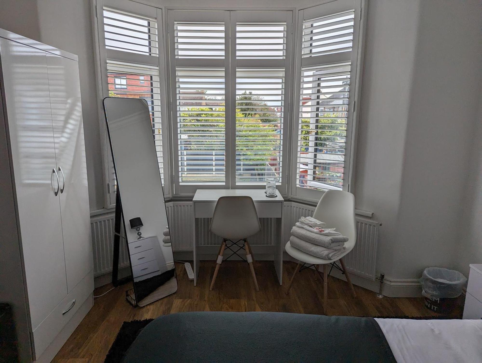 Luxury Hotel Rooms Palmers Green Exterior photo